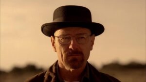 fotograma de walter white con su pork pie hat en la serie breaking bad