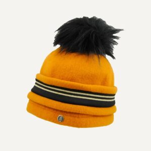 gorro de lana con pom pom
