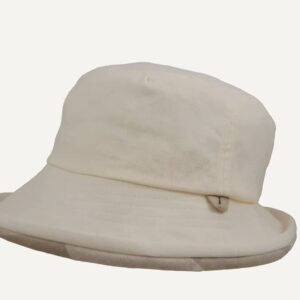sombrero de tela blanca