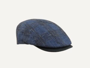 gorra estilo clásico con toque moderno en azules con rayas