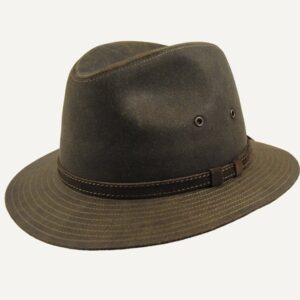 sombrero de piel con estilo desgastado en verde